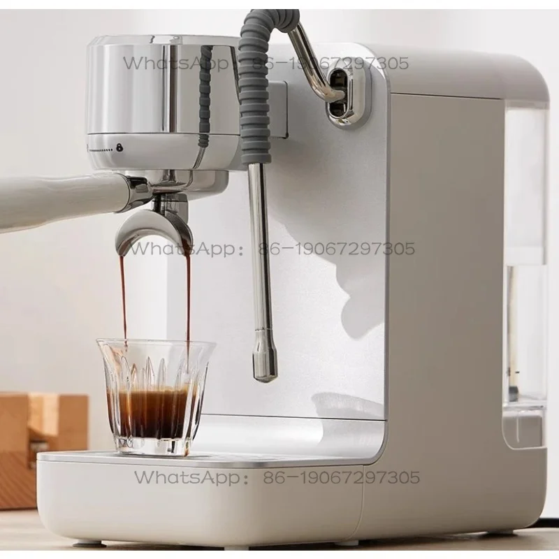 

Кофемашина полуавтоматическая профессиональная бытовая с функцией концентрированного пара и вспенивания молока