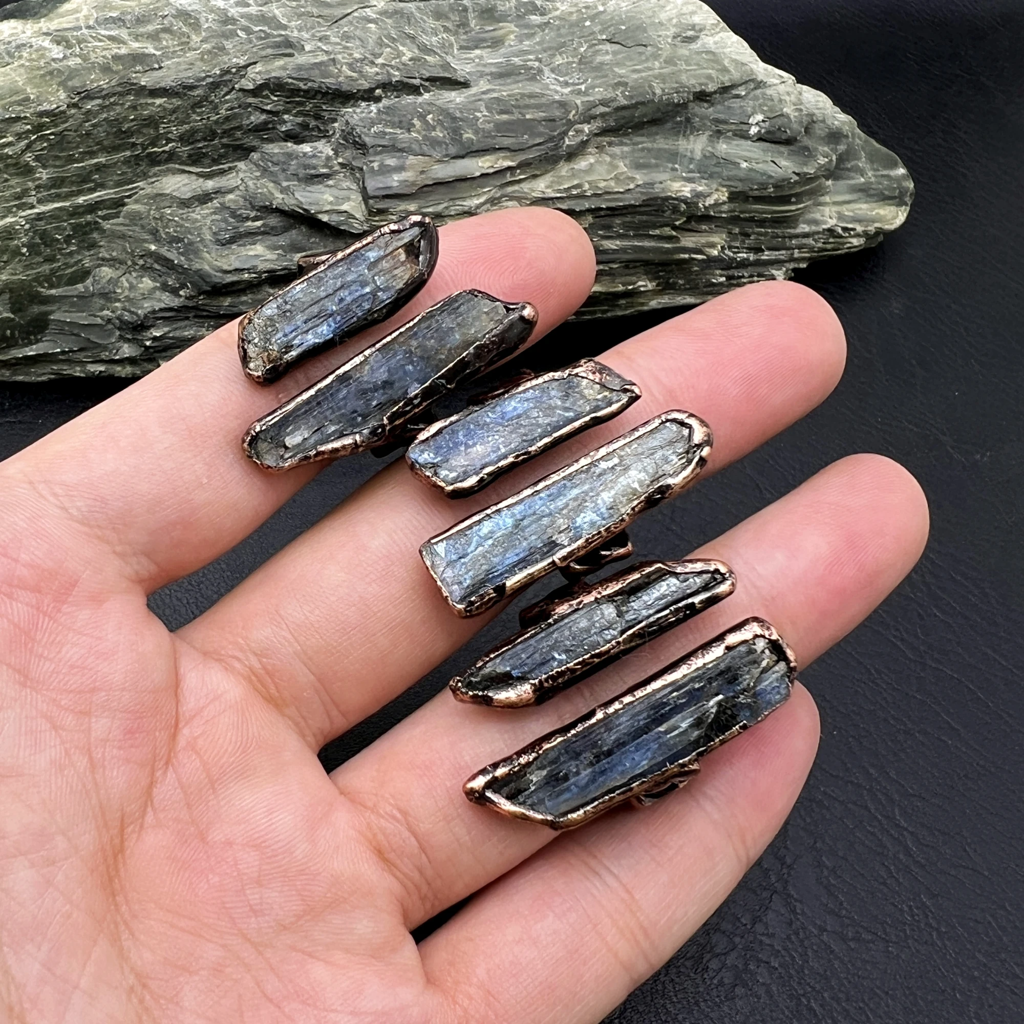 

10PCS Bronze Plated Natural Stone Blue Kyanite Double Stones Adjustable Rings For Women Bohemia Gothic Witch Jewelry MY231169
