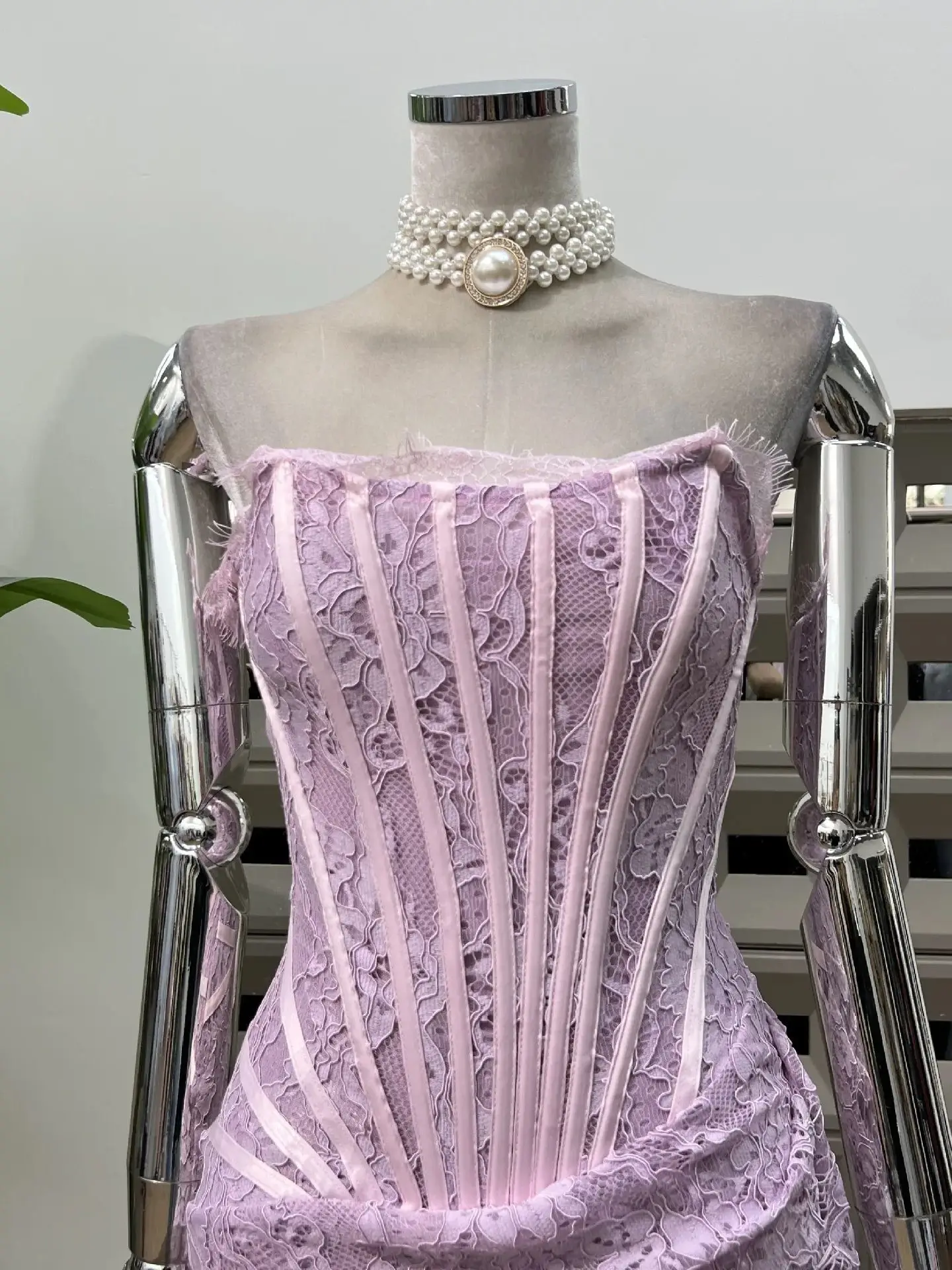 2025 Fashion Summer Party Short Dress Sexy Strapless Lace Black White Designer Backless Birthday Party Cocktail Gowns Dresses