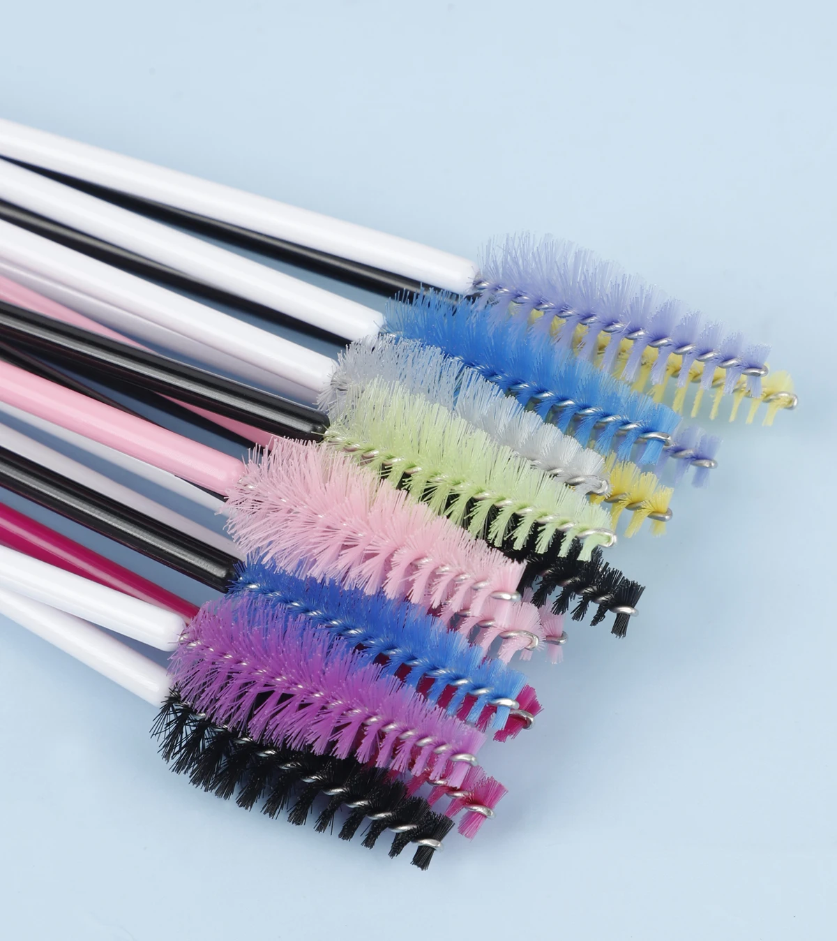 50 قطعة عصا الماسكارا النايلون القابل للتصرف قضيب رمش فرش لتطعيم جلدة تمديد النساء فرشاة للمكياج أدوات