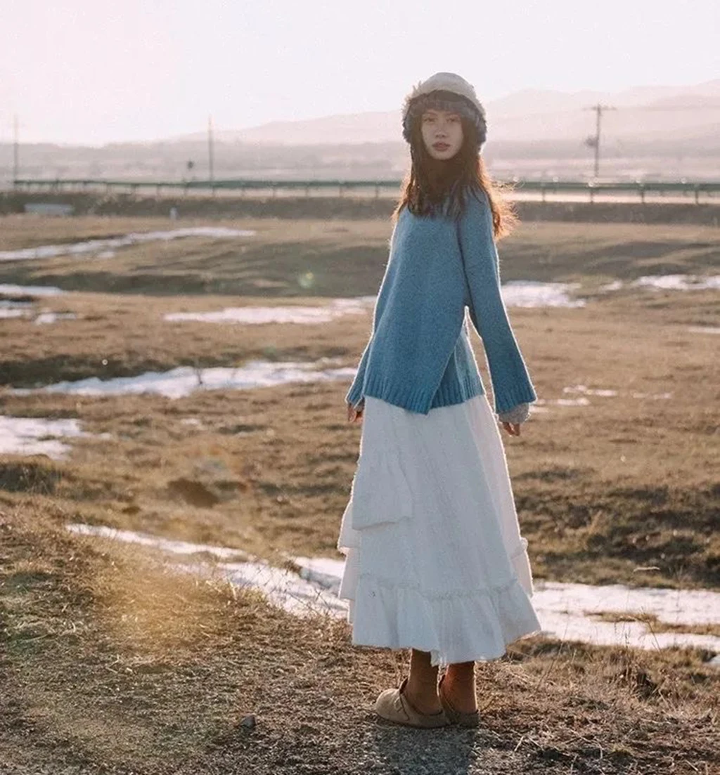 Irregular ruffled lace women's short skirt 2025 new autumn and winter high-waisted solid elegant mid-length women's skirt