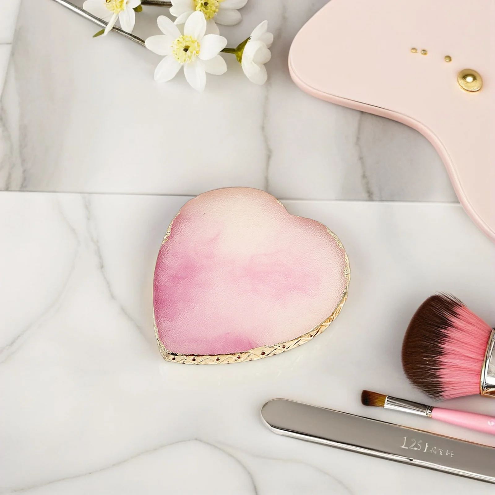 

Nail Color Mixing Palette Durable Transparent Plastic Nail Art Tool Perfect for Salon Use DIY Manicure Essential