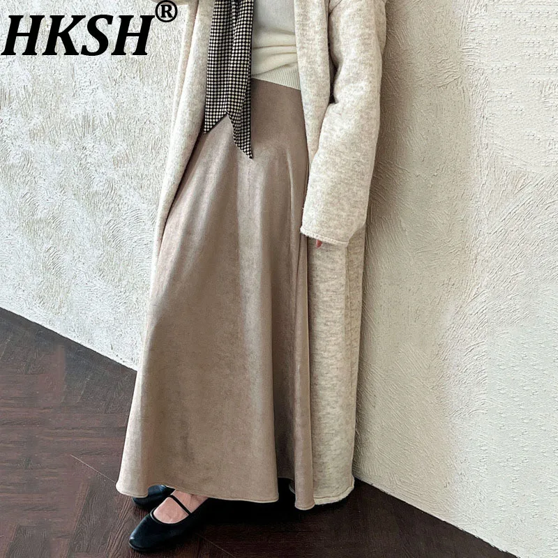 

HKSH 2025 Autumn Winter New Women's Skirt Velvet Elastic Waisted Solid Color Draped A-line Versatile Elegant Tide Skirts HK13891