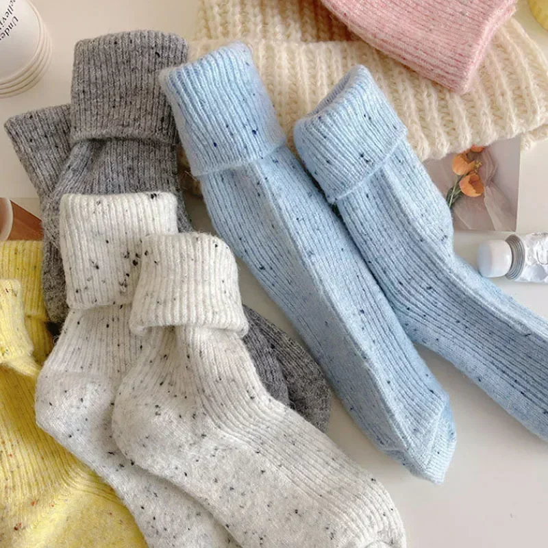 Super chaussettes thermiques en laine de mouton pour femmes, chaussettes douces pour femmes, chaussettes chaudes pour l'hiver, chaussettes monochromes contre le froid et la neige, 1 paire