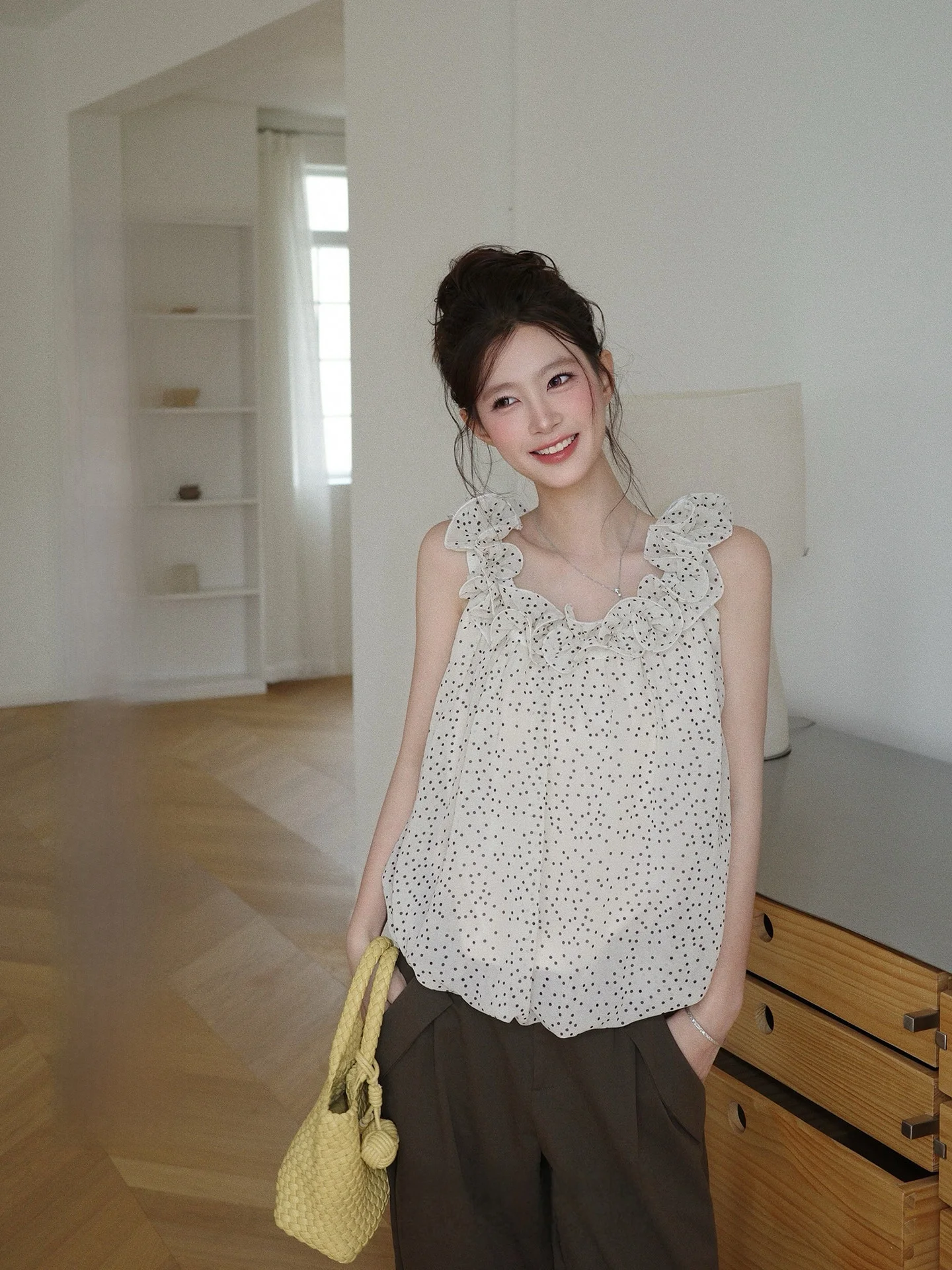 

Exquisite Polka Dot Ruffle T-Shirt Women's Summer Vintage Elegant Fashion Design Top Women's Premium Fashion T-shirt