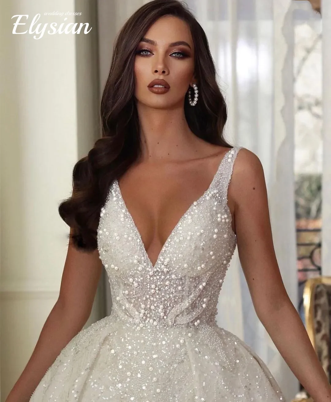 Customized Stylish Ball Gown Wedding Dresses Sleeveless V Neck Sequins Straps Appliques Lace Side Slit Pearls Bridal Gowns Dress