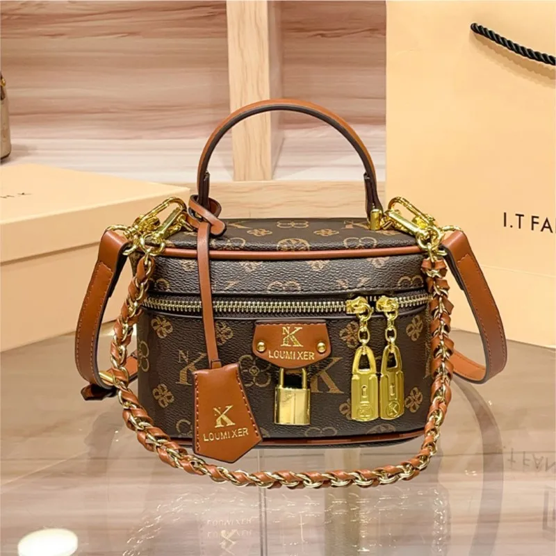 Brand women's handbag 2026 new autumn and winter retro commuting high-end designer crossbody bag bucket bag fashion