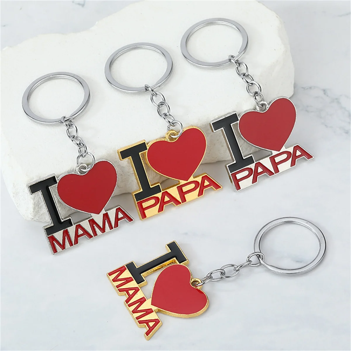 Niedlicher Kreativer Schlüsselanhänger Ich Liebe DAD MOM MAMA PAPA Personalisierter Schmuck Accessoires für Party Festival Muttertag Vatertag Geschenk – Detail 1