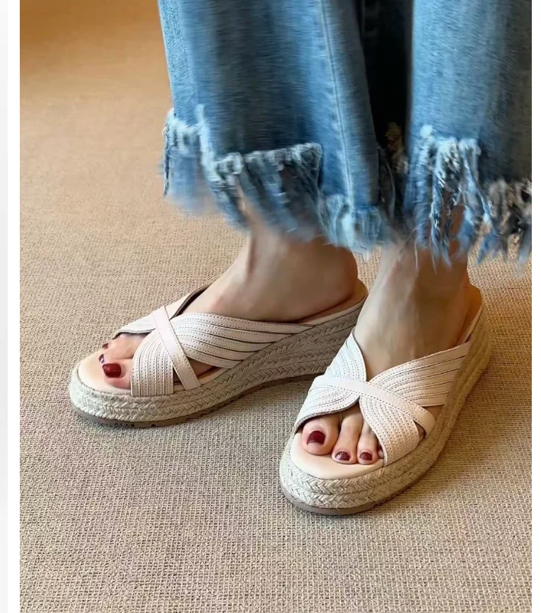 Sandalias de verano 2026 de rafia y cáñamo, tipo chanclas, con plataforma plana, estilo bohemio, mules y sandalias de cuña, moda urbana