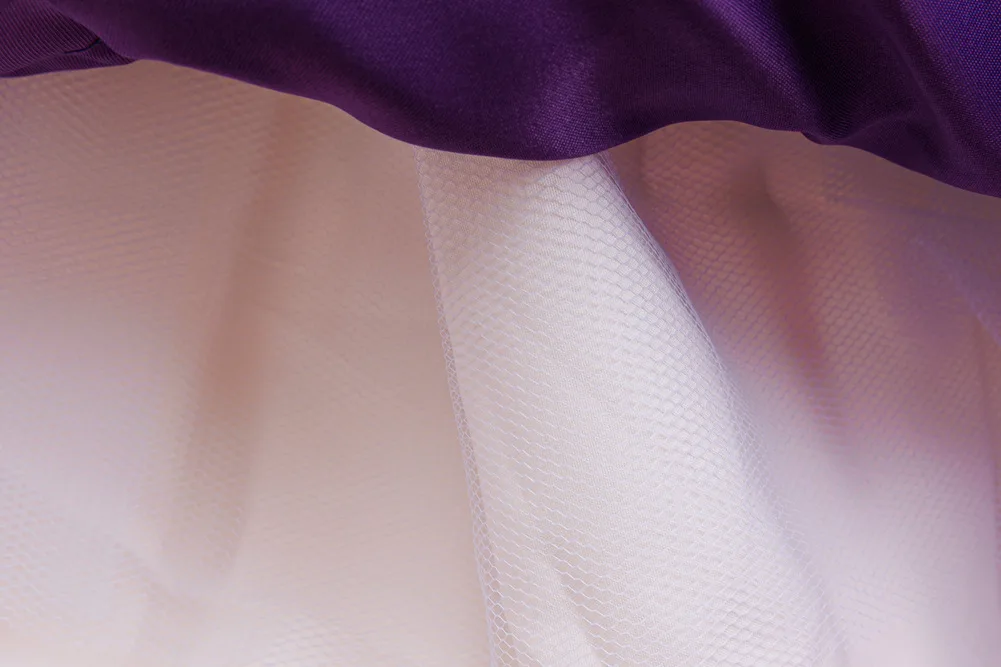 Halloween-Kostüm für Mädchen: Kleid mit Puffärmeln, Rüschen und mehreren Stoffschichten aus Tüll + Hexenhut + Süßigkeitenbeutel in Form einer Kürbis, Party-Outfit für Kinder, 3-teiliges Set. – Detail 29