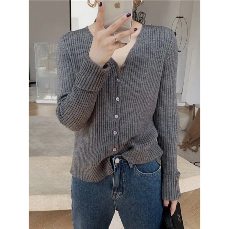 French Knitted Cardigan Women's New Long Sleeved V-neck Top with Lazy Style Paired with Sweater Jacket