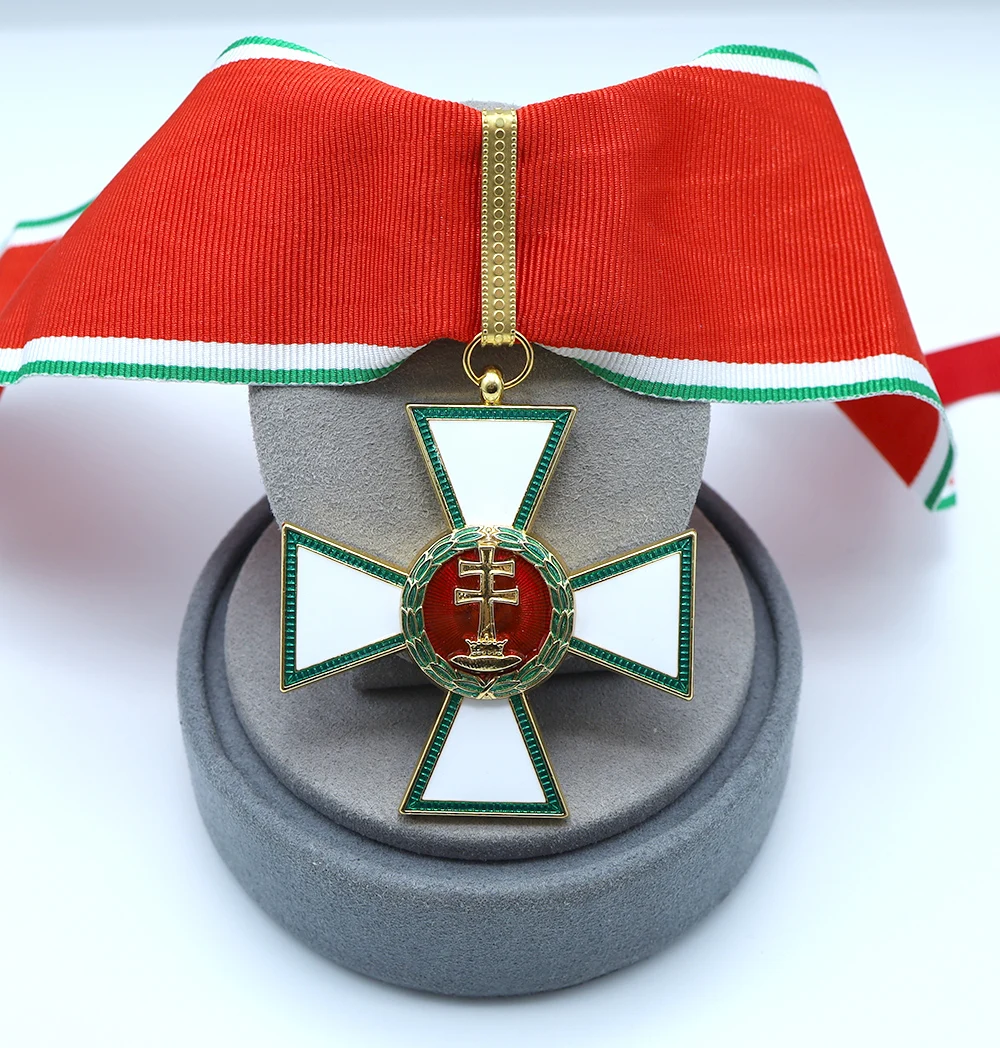 

Реплика Венгерского ордена заслуг — Крест командира (на шею)