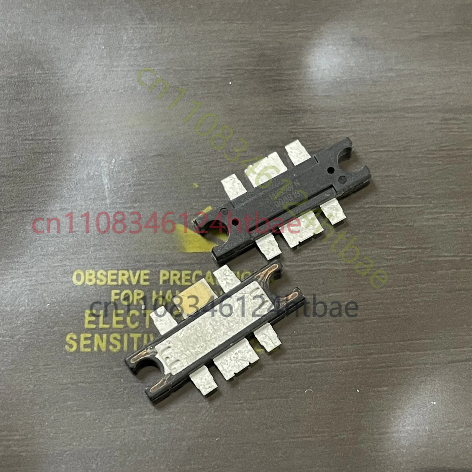 

For 1PCS MRF1550FNT1 M1550FN NXP LDMOS RF Power FET 50W 175MHz 14.5dB Gain 12.5V TO-272-6