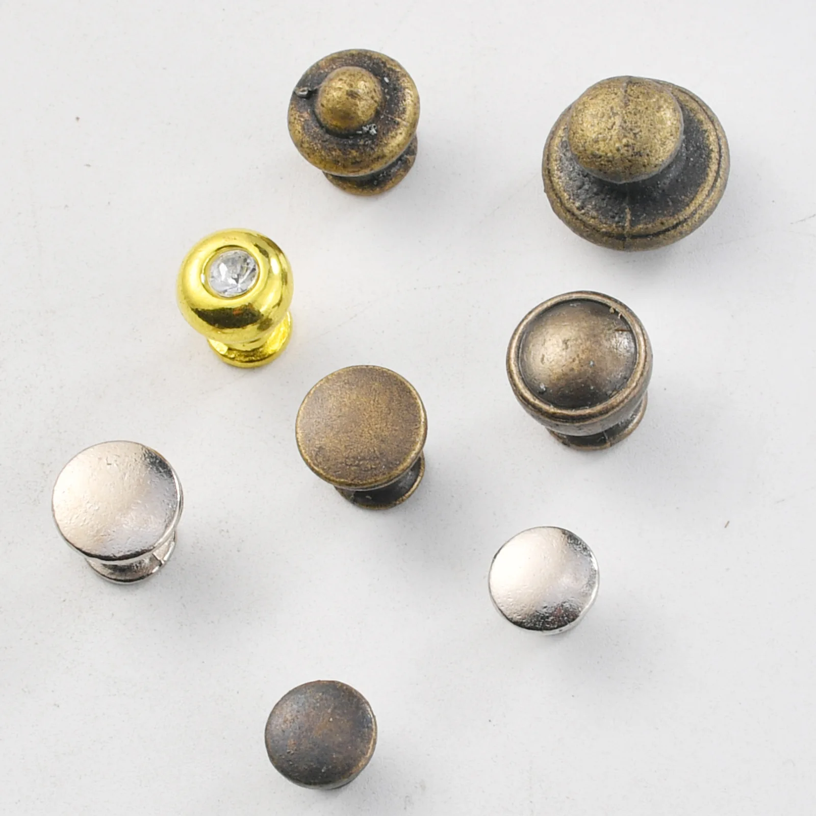 Cross-border antique small handle round handle alloy drawer pull mushroom single hole, European wardrobe decoration handle