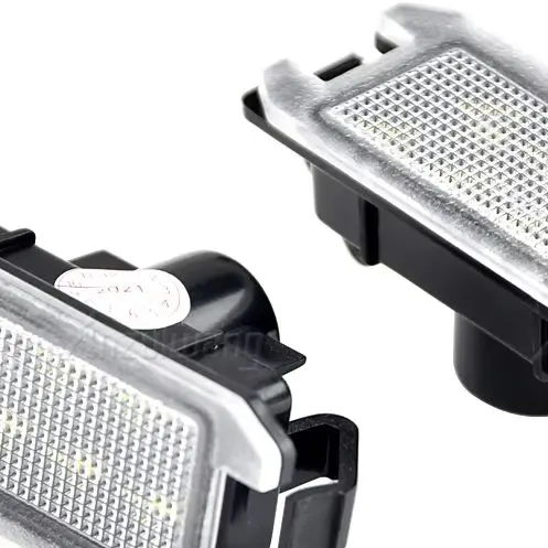 LED License Plate Light For Jeep Grand Cherokee Compass Patriot Maserati Levante Dodge Viper Fiat 500 Rerplace OEM 68228930AA