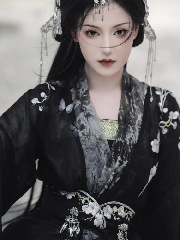 Hanfu women's large-sleeved shirt with heavy embroidery, cold style, cross-collar, straight skirt and waist-length