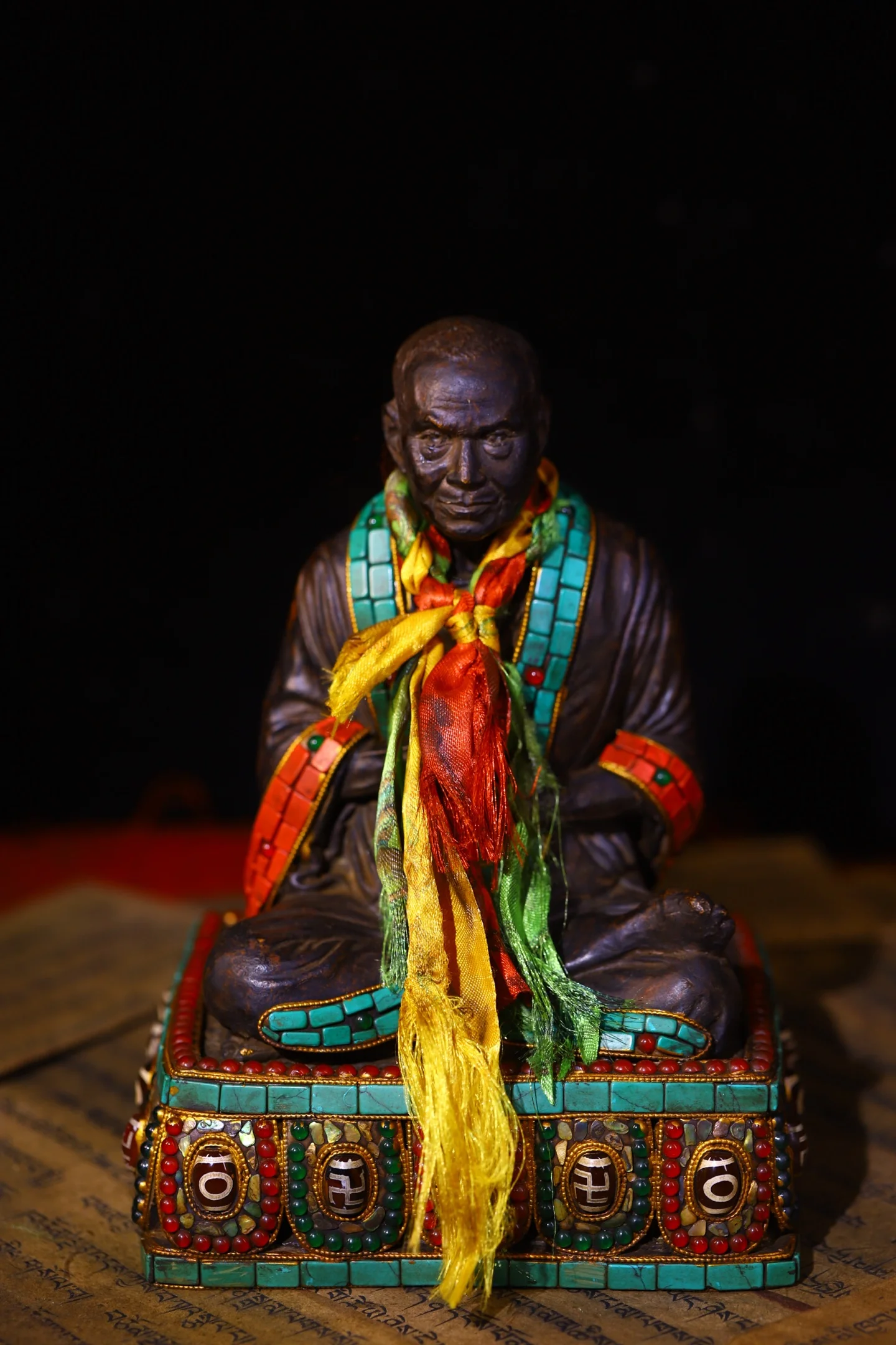 8"Tibetan Temple Collection Old Incense Ashes Mosaic Gem gZi Beads Shell Turquoise Master Sitting Buddha Worship Hall Town house