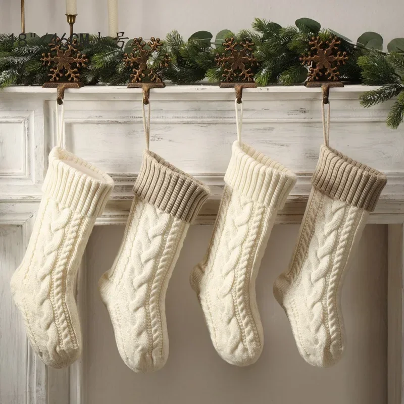 Ciondolo calzino di Natale Decorazione lavorata a maglia Decorazione dell'albero di Babbo Natale Calza regalo per bambini Calza di Natale Vigilia di Natale