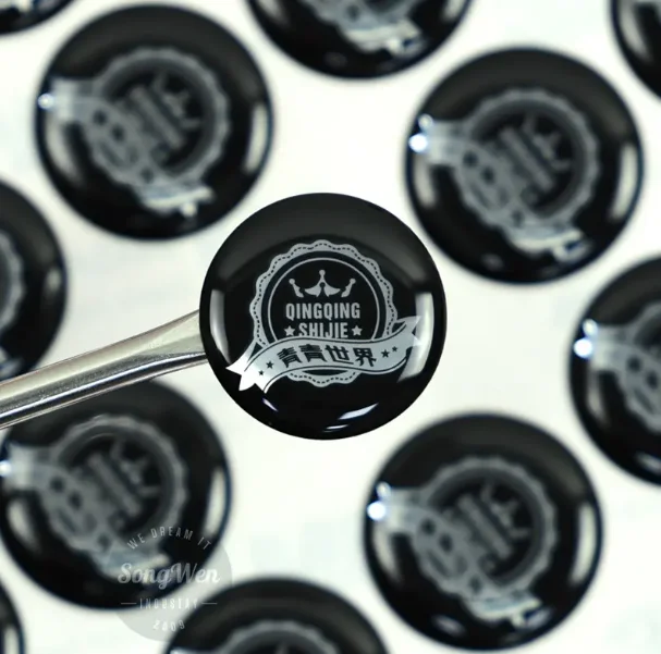 customized-rectangular-epoxy-resin-sticker-personalized-logo-environmental-protection-3d-dome-gel-label