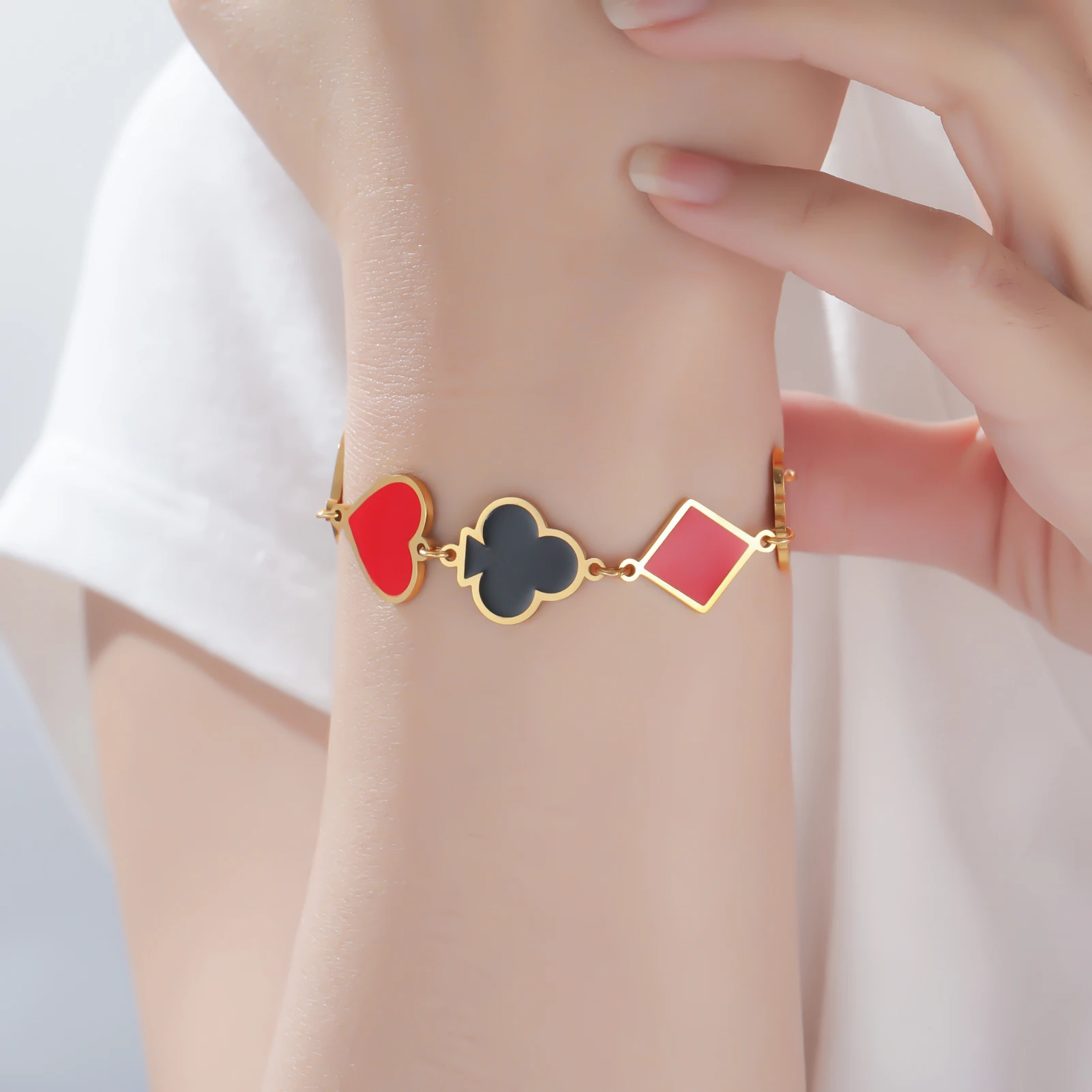 Poker Card Spade Heart Club Diamond Charms Bracelets for Women Stainless Steel Hand Bracelet Jewelry Gift 2026 Wholesale New