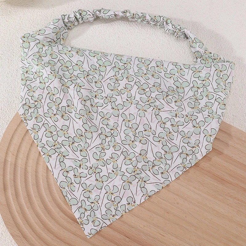 

1pc Triangle Head Scarf – Retro Bandana Hair Wrap, Versatile Hair Accessory for Women.