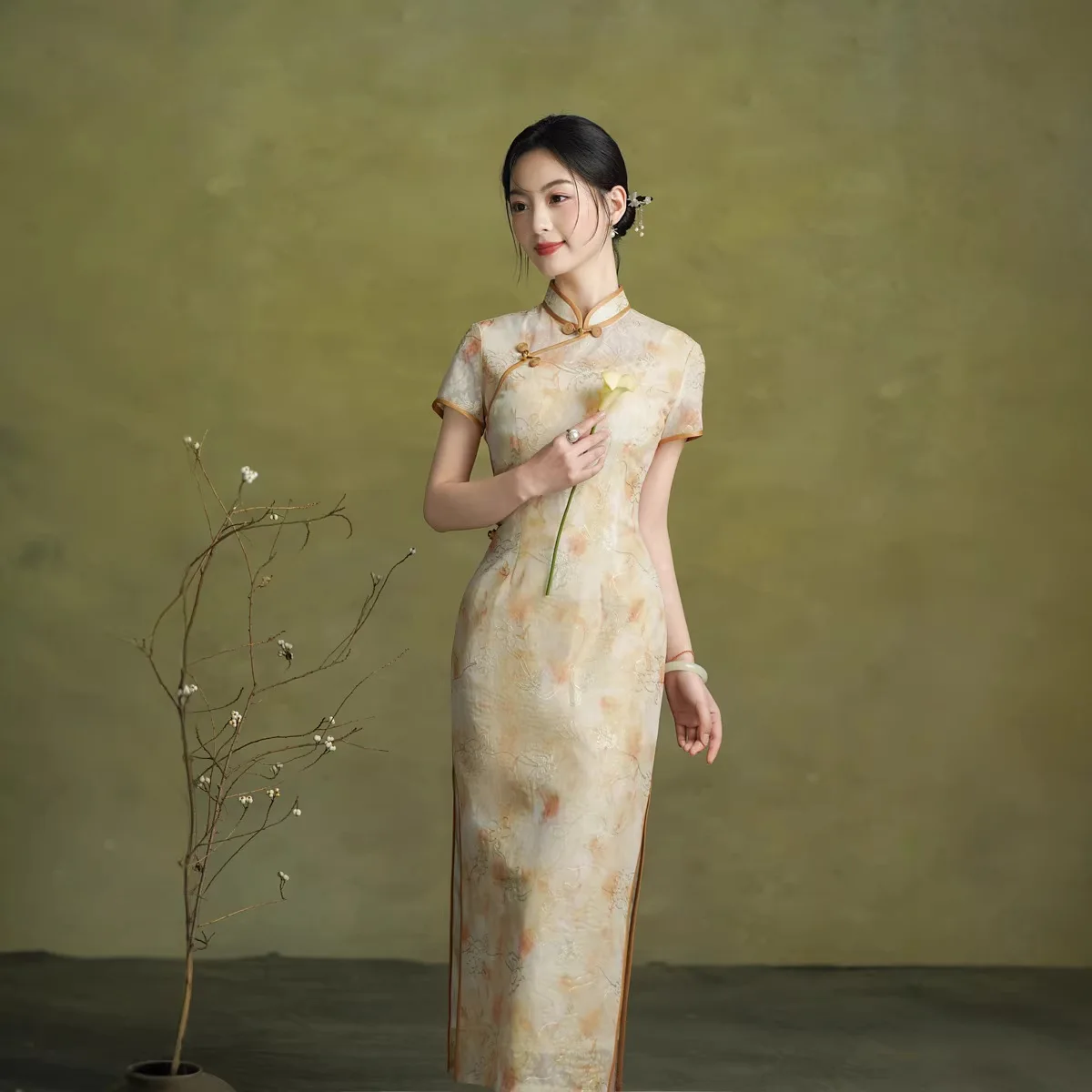 

Новое летнее женское китайское платье-ципао 2026 года