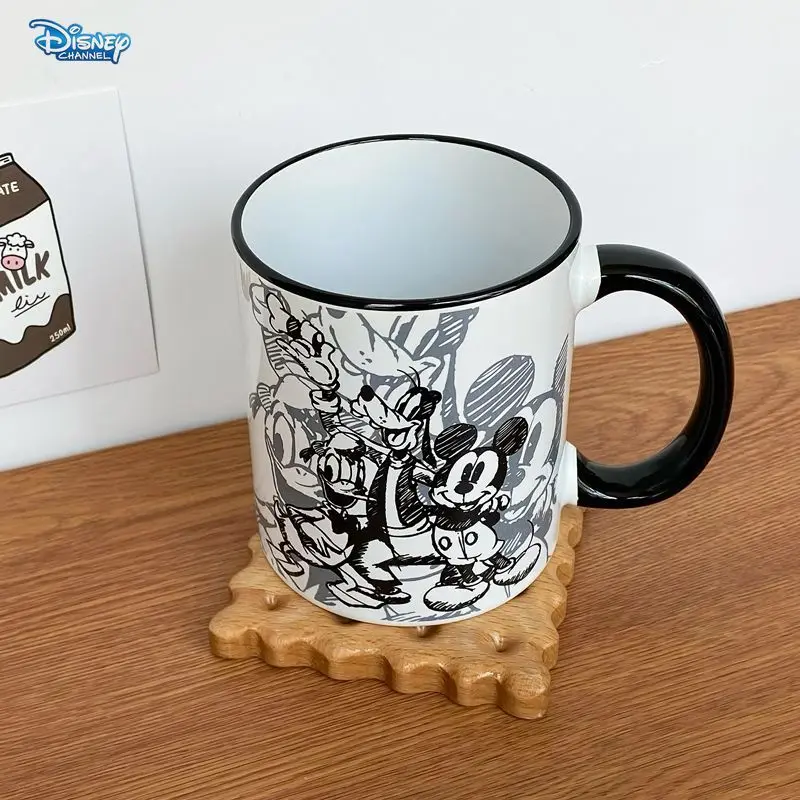 Disney Mickey Goofy Donald Duck surrounding cup sketch retro cartoon Mickey Mouse mug coffee cup new creative Ceramic milk cup