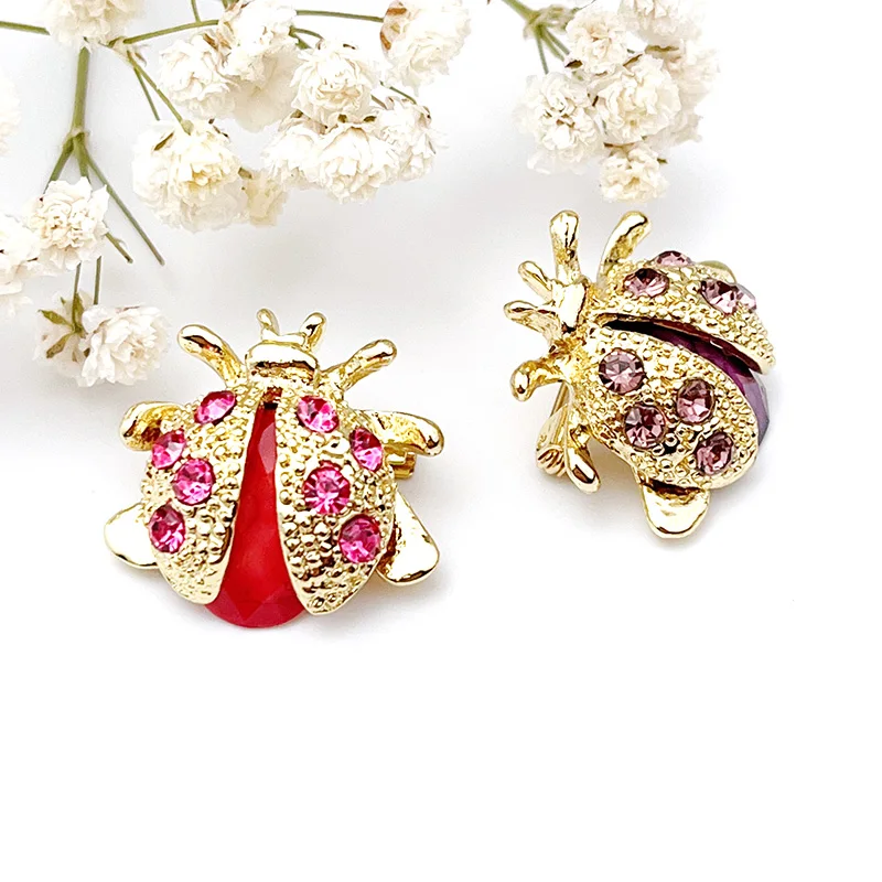Exquisite Cute Golden Insect Series Ladybug Brooches Charm Ladies Trend Beetle Pins Party Clothing Backpack Jewelry Accessories