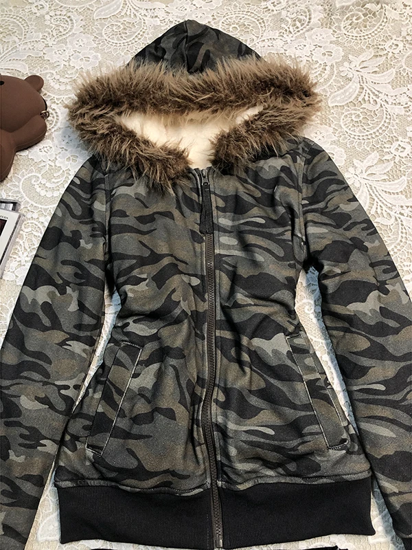 เสื้อฮู้ดลายพราง BaoYao รุ่นดั้งเดิม สำหรับผู้หญิง ฤดูหนาว 2024 สไตล์อเมริกันย้อนยุคสุดฮิต กันลม ทรงยาว