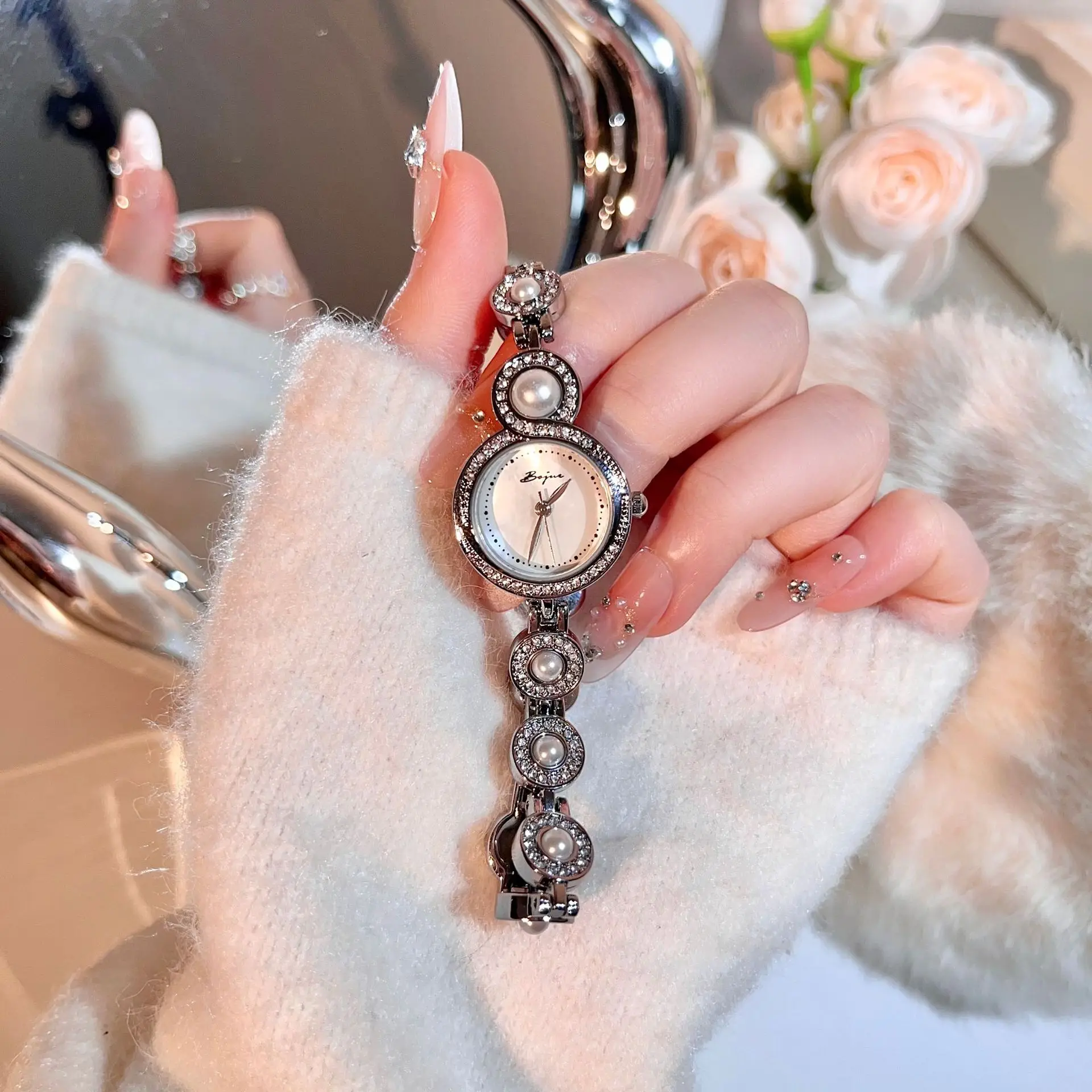 

Natural Pearl Watch Jewelry Fashion Bracelet Watch Quartz Watch