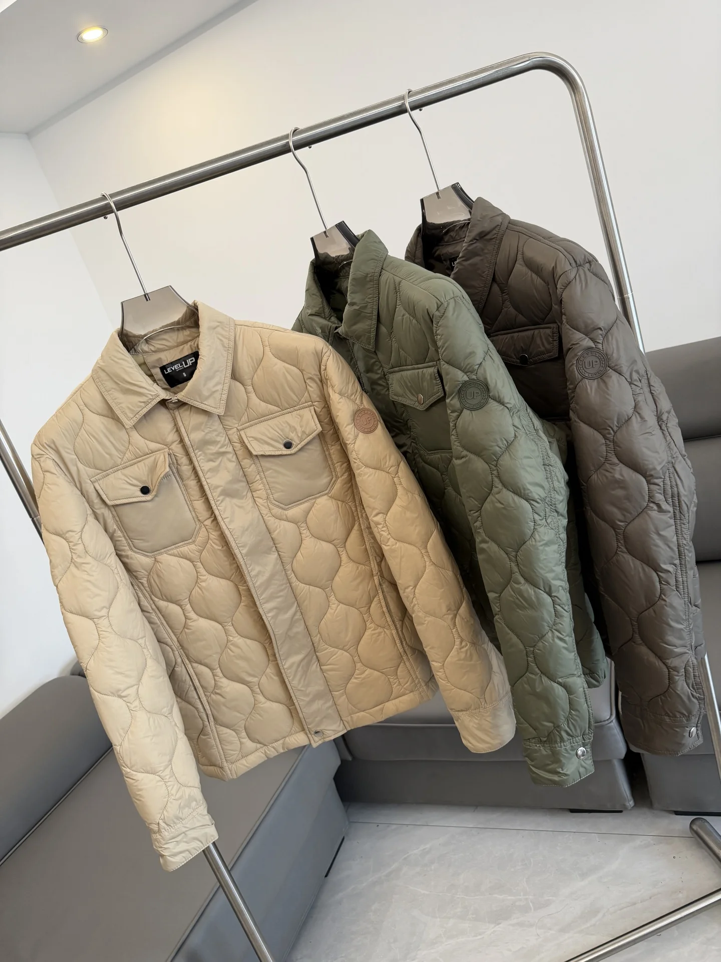 

Повседневная хлопковая куртка унисекс для осени и зимы, теплая, модная, приталенного кроя, с длинными рукавами, на молнии, однотонная.