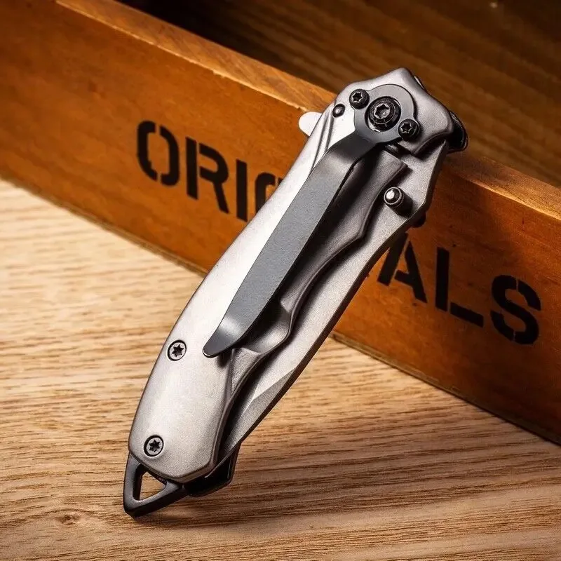 Outdoor multifunctional small folding knife