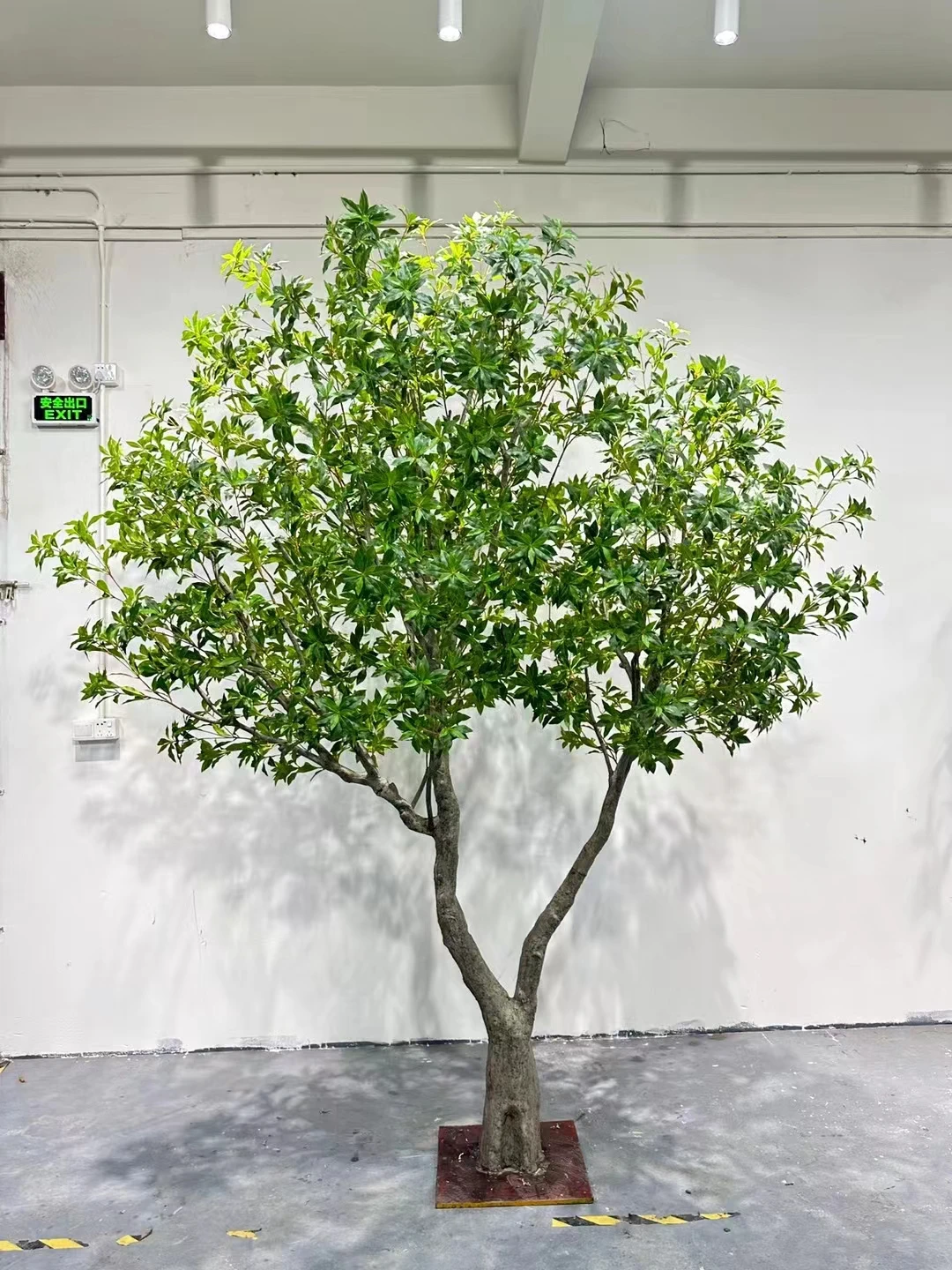 Large Artificial Trees And Plants Premium Quality Ornamental Foliage For Outdoor Decor