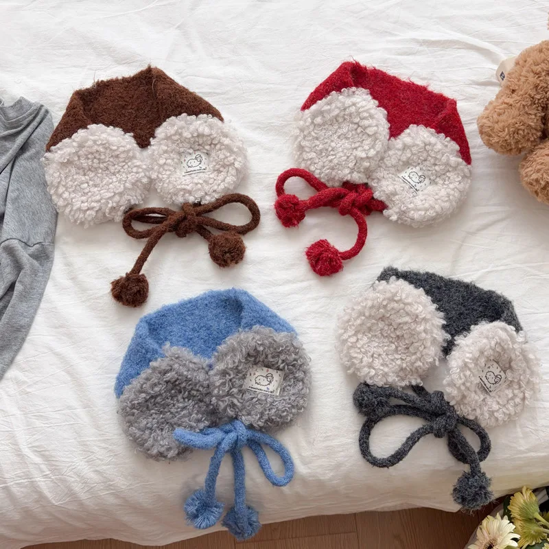 Color Matching Lamb Wool Plush Earmuffs, Hanging Balls, Comfortable and Cold-proof Riding Ear Protectors, Lace-up Earmuffs.