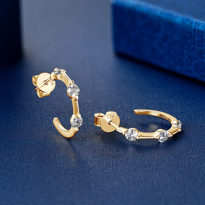 

AINUOSHI Elegant Exquisite Irregular C Shape Earrings 925 Sterling Silver 3mm Moissanite Earring Female Jewelry Accessories