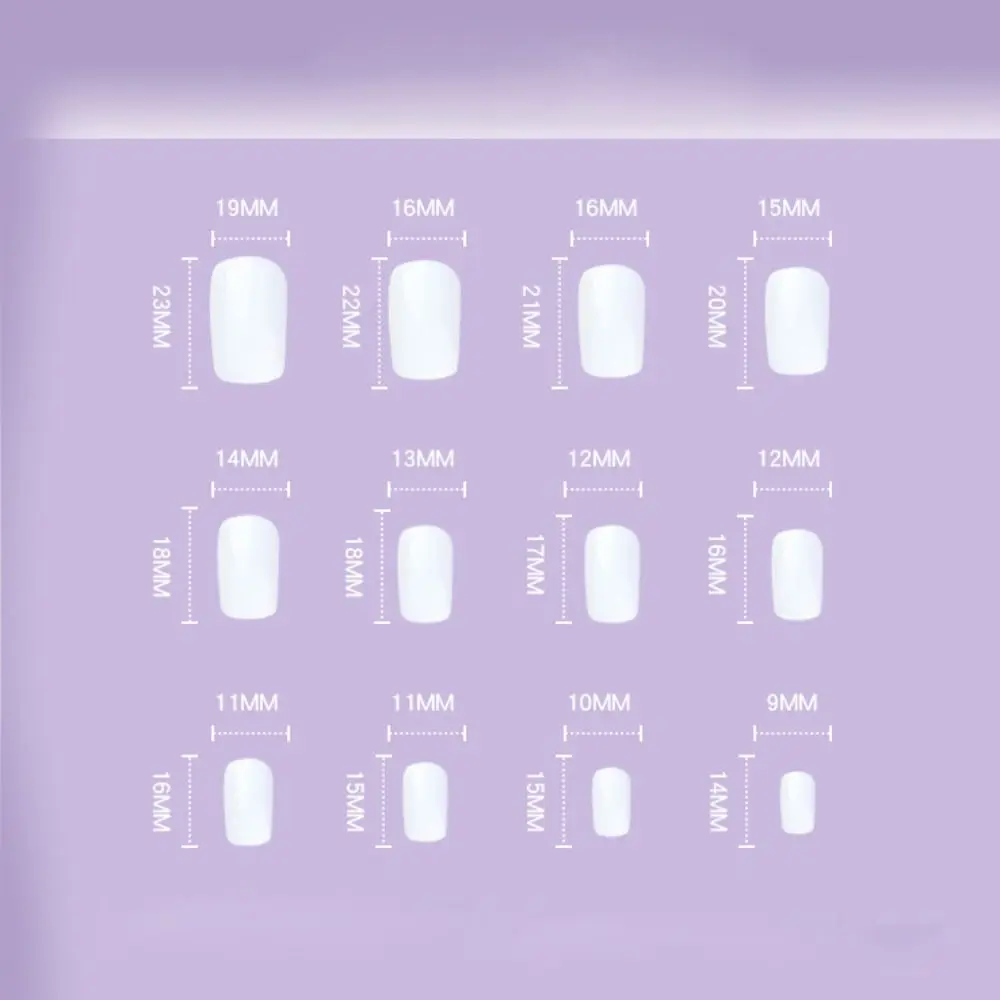 24 szt. Sztuczne paznokcie do manicure, naklejane, srebrne płomienie, krótkie kwadratowe, francuski styl, białe krawędzie.