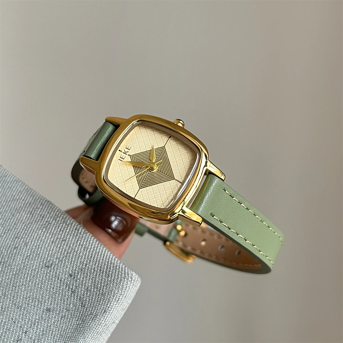New Stylish And Sophisticated Women'S WatchVintage Luxury Design With Leather StrapWomen'S Quartz WatchA Perfect Gift For Women.