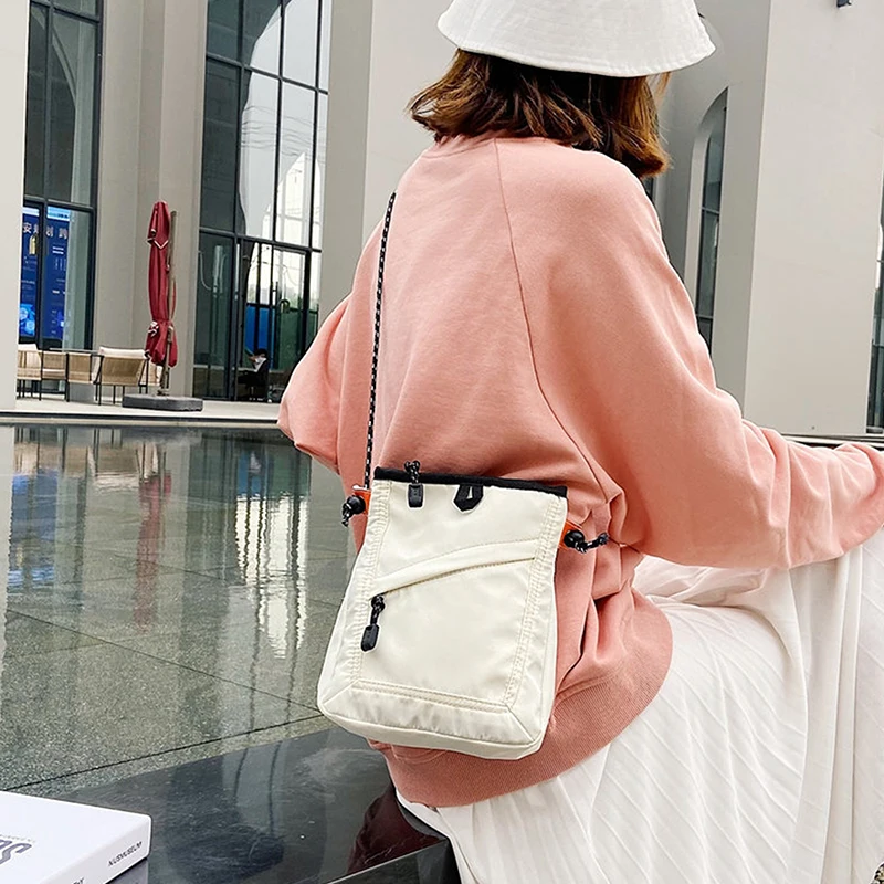 Fashion Small Square Messenger Bag Mini Waterproof Travel Bag Casual Shoulder Bag Women Men Mobile Phone Bag Crossbody Bag