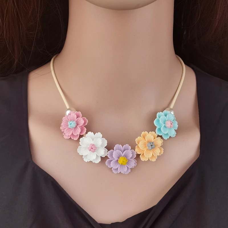 Vintage Resin Flower Pendant Statement Bib Necklace for Women Ethnic Choker Necklaces Fashion Jewelry Gifts