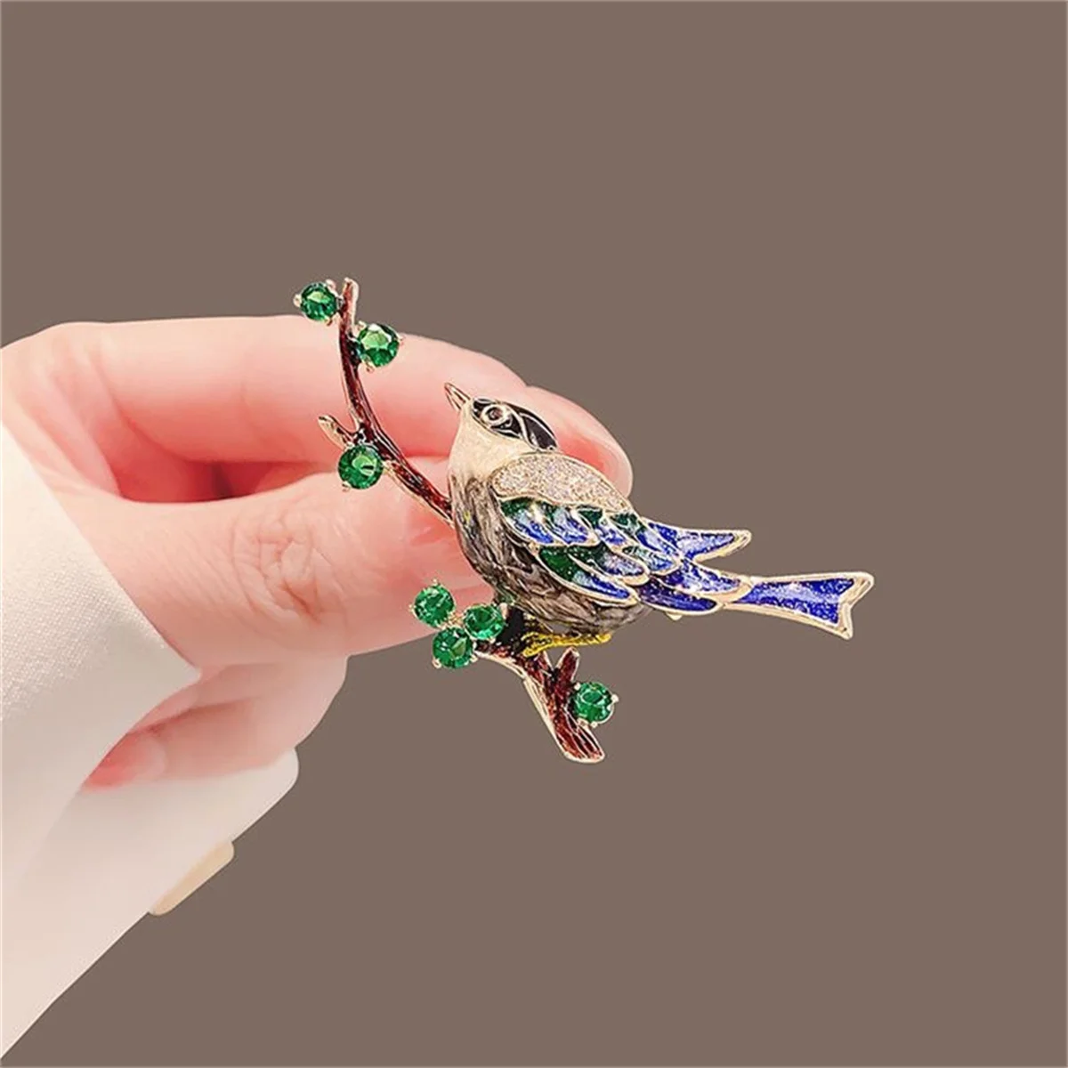 Rinhoo Lovely Bird Sitting On Tree Branch Brooch Pins For Women Vivid Flying Hummingbird Animal Enamel Lapel Badge Party Jewelry