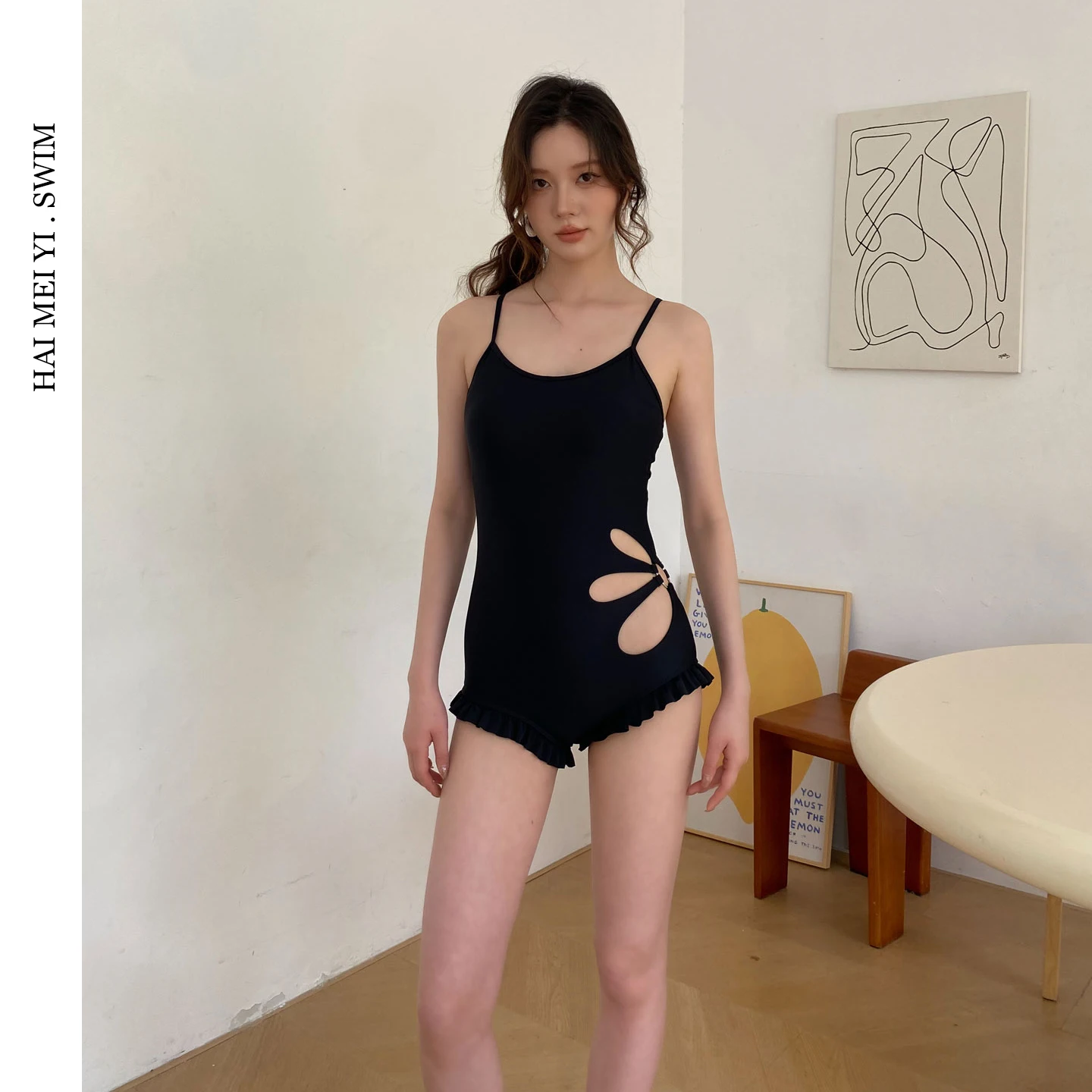 

2026 New Women's One-Piece Swimsuit Slimming Belly Covering Hot Spring Vacation Swimming Suit Simple Style round Neck Design