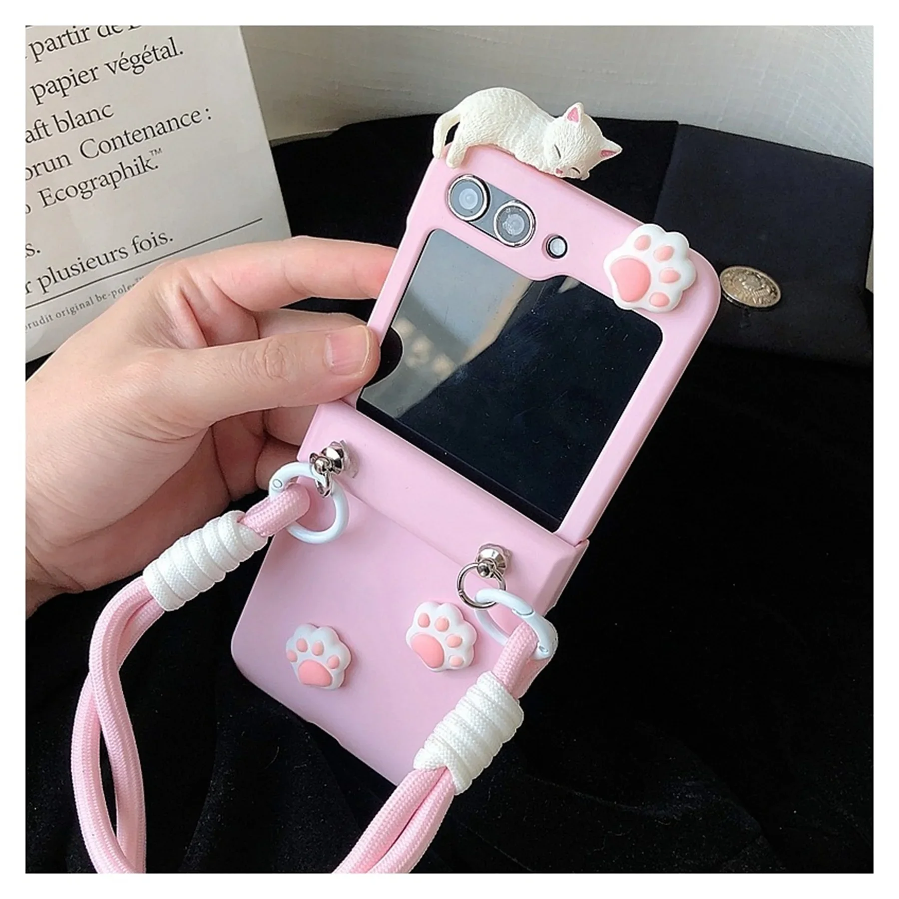 Novo bonito coreano dos desenhos animados gato pata rosa caso de telefone com corda mão portátil para samsung galaxy z flip 7 6 5 4 3 5g volta dobradiça capa
