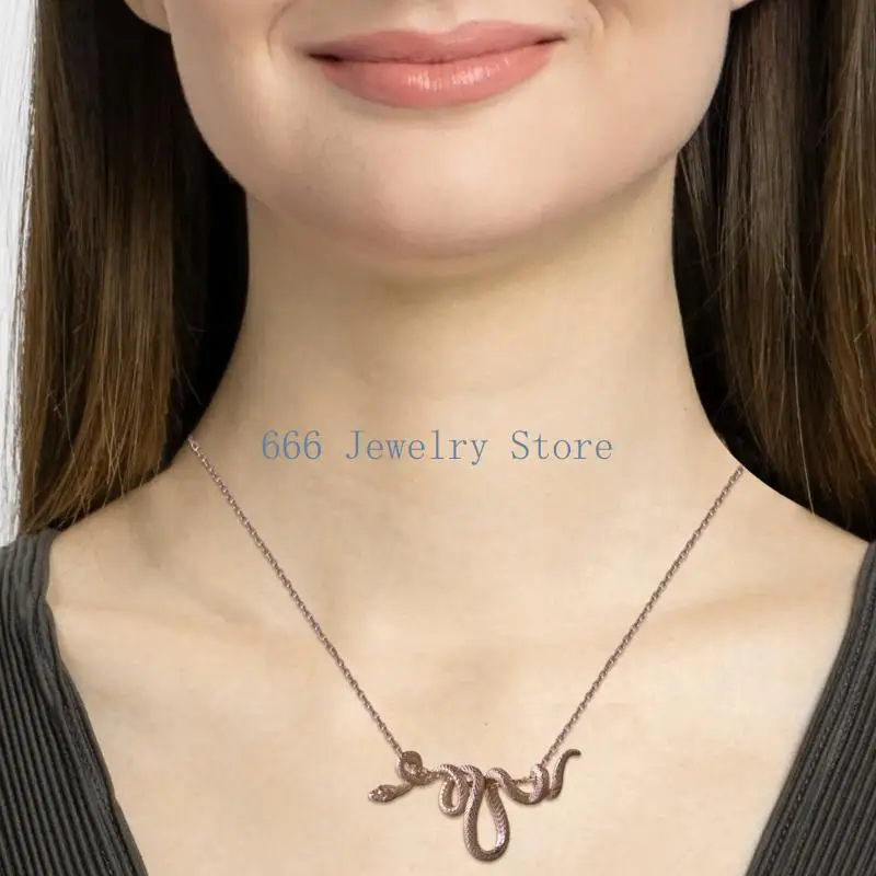 F2TD Elegant Adjustable Serpents Necklace Unique Snake Figure Necklace with Adjustable Length for Daily Wear Dates Parties