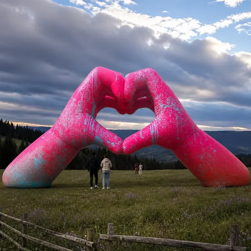 Inflatable Advertising Cartoon Characters Giant Custom Inflatables Mascot Inflatable Heart Hands