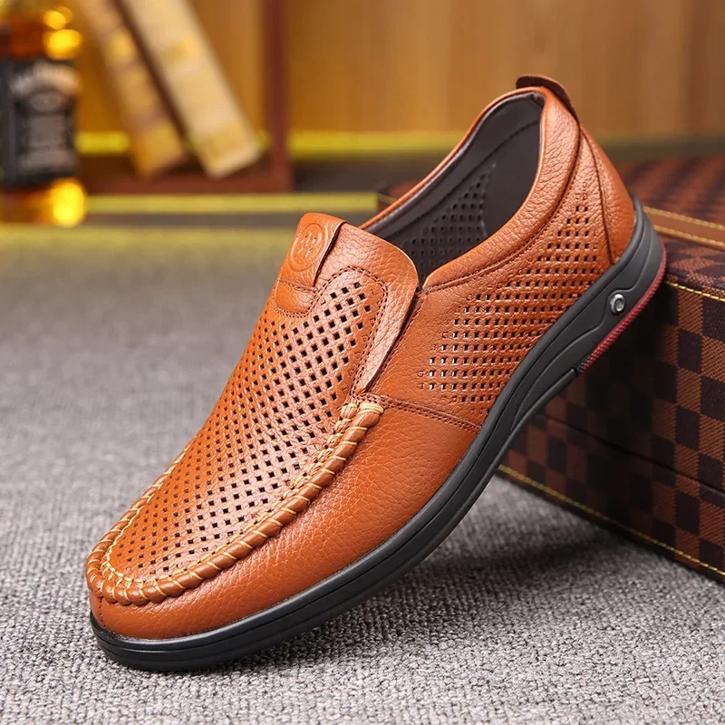 Mocasines de cuero genuino para hombre, calzado informal suave, sin cordones, con recorte, para verano, 2024