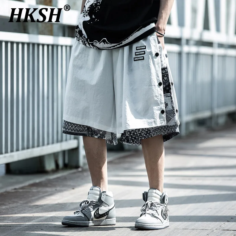 

HKSH Summer New Men's Tide Cashew Flower Button Half Length Pants Loose Large Size Fashion Chic High Street Sports Capris HK1911