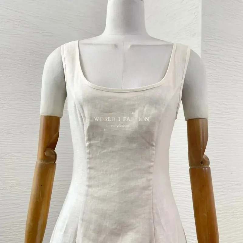 فستان ميدي نسائي من الكتان النقي 2025 بتصميم شاطئ جديد أبيض بدون أكمام مطبوع عليه زهور ورباط بدون ظهر