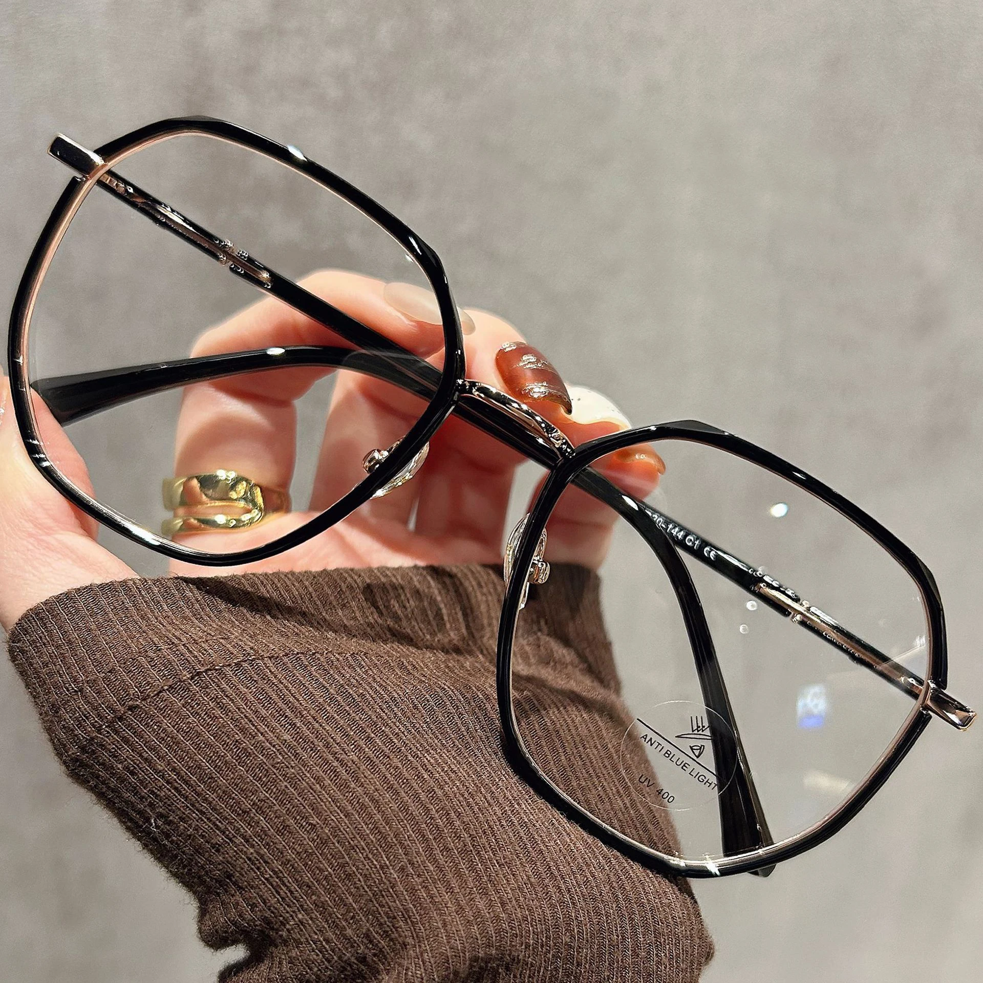 Polygon Ultraleichte, matte, make-up-freie Aufhellung, großer Rahmen, Anti-Blaulicht-Brille, Myopie-Brillengestell MH9054