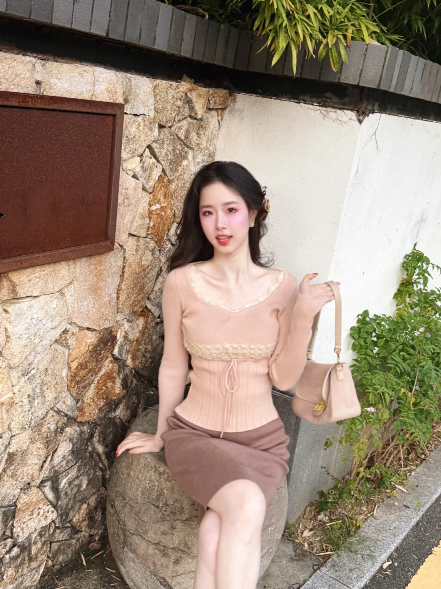 

Changmi Tang Сексуальная трикотажная футболка с базовым слоем и юбкой, комплект для молодых женщин V-Ne Long Sve Regular Fit