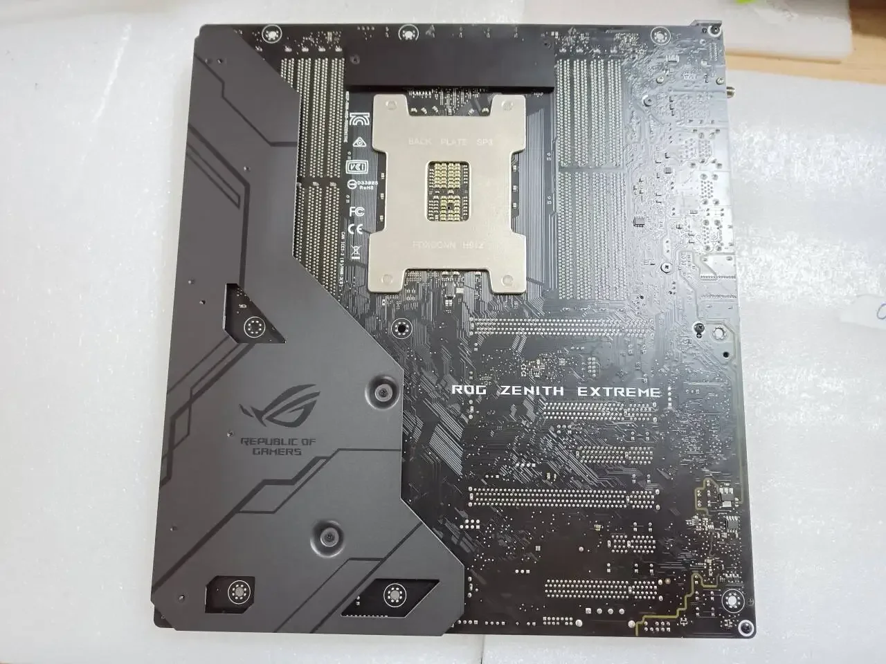 ASUS X399 carte mère ROG Zenith Support extrême 1ère et 2e génération AMD Ryzen Threadripper processeur DDR4 3600 MHz NVME M.2 PCIe 3.0